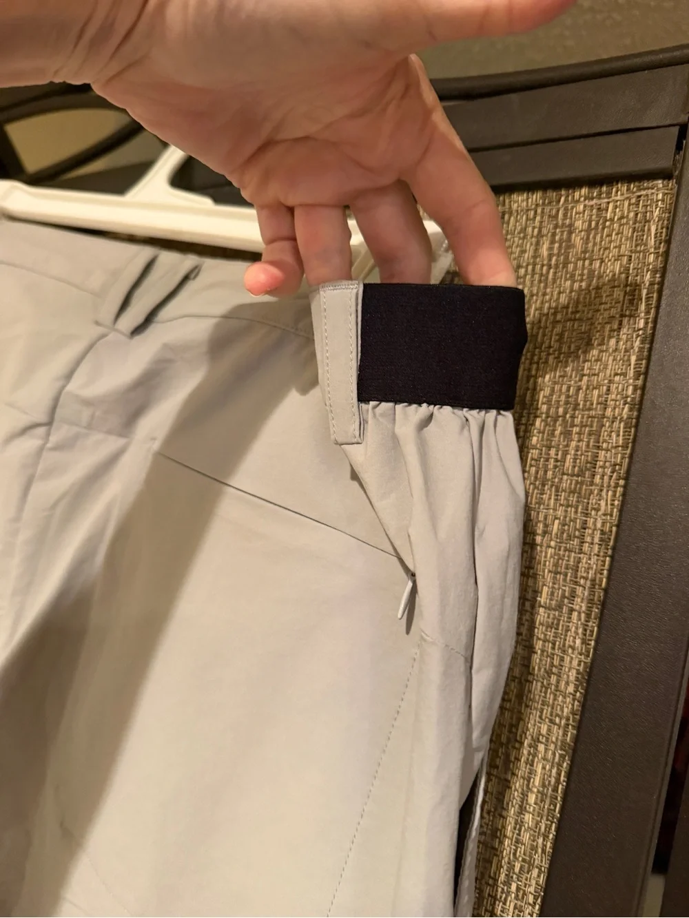 Men's Size 40 Light Gray Casual Pants - Outdoorsports. NWT